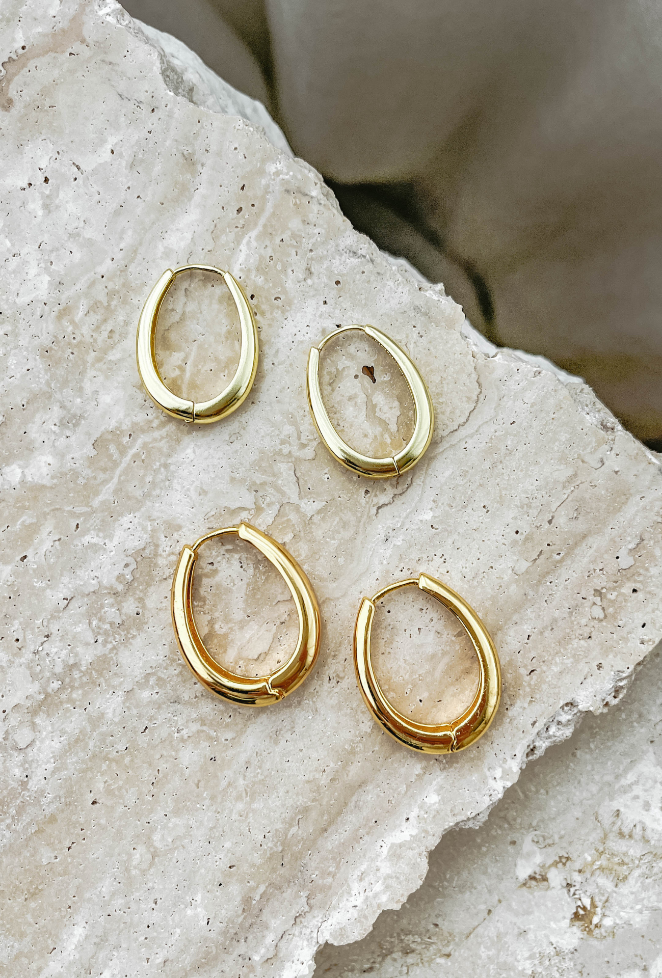 WATER DROP HOOP EARRINGS - SMALL