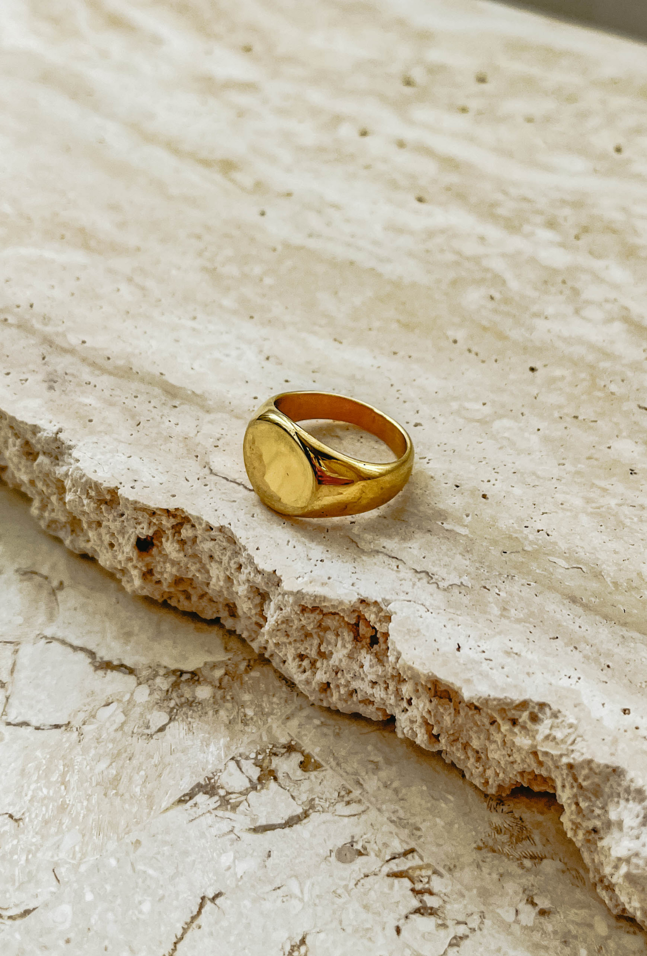 SIGNET RING