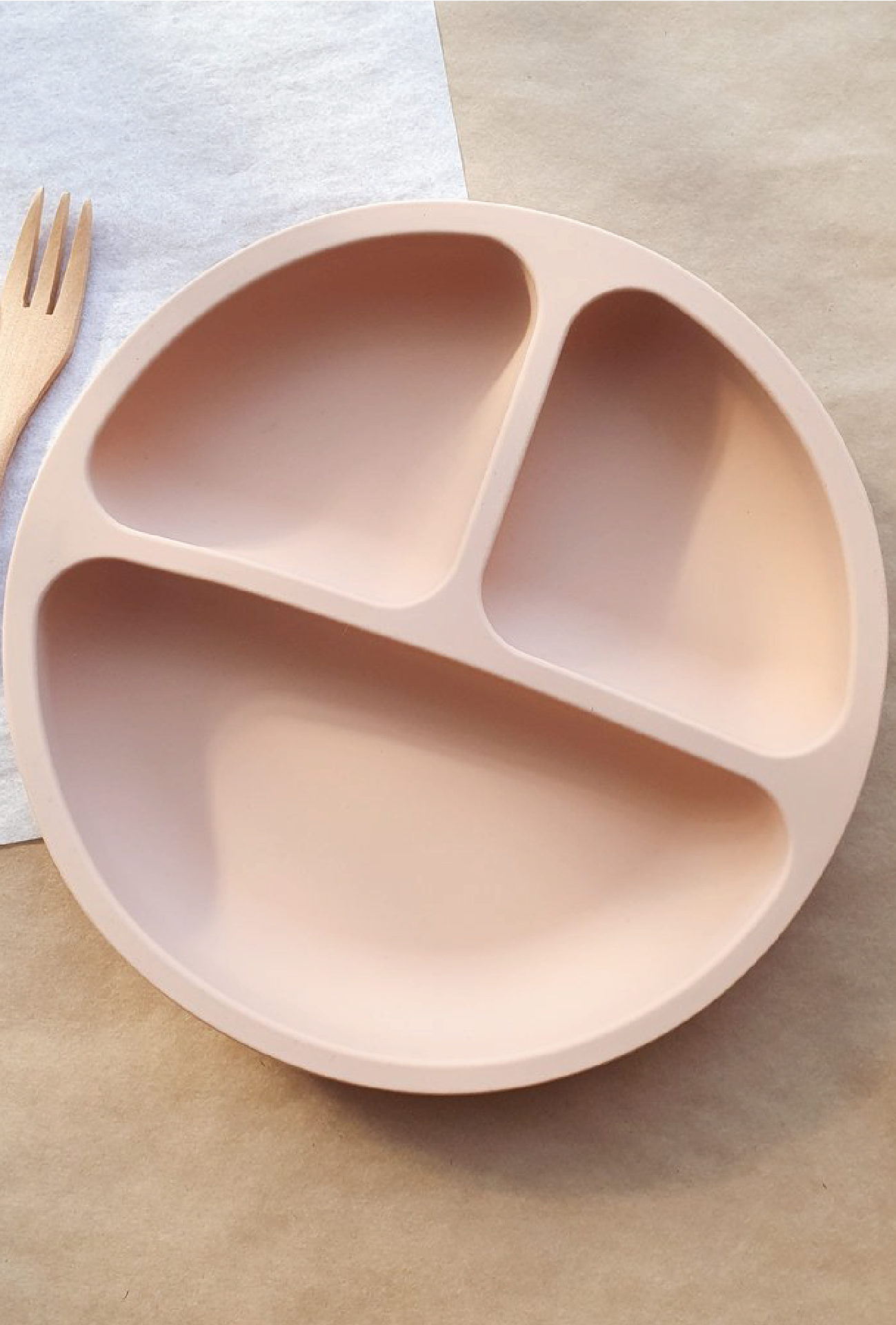 SILICONE DIVIDED PLATE // NUDE